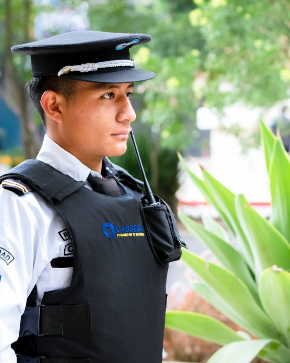 Agente de seguridad de Cassesa uniformado